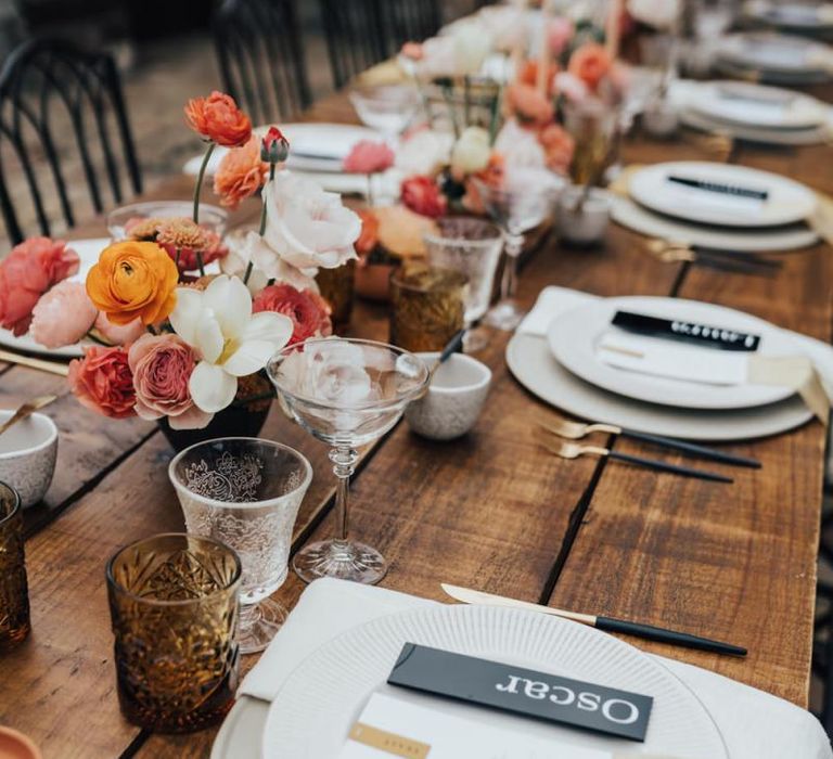 Place Setting with Acrylic Name Place Signs