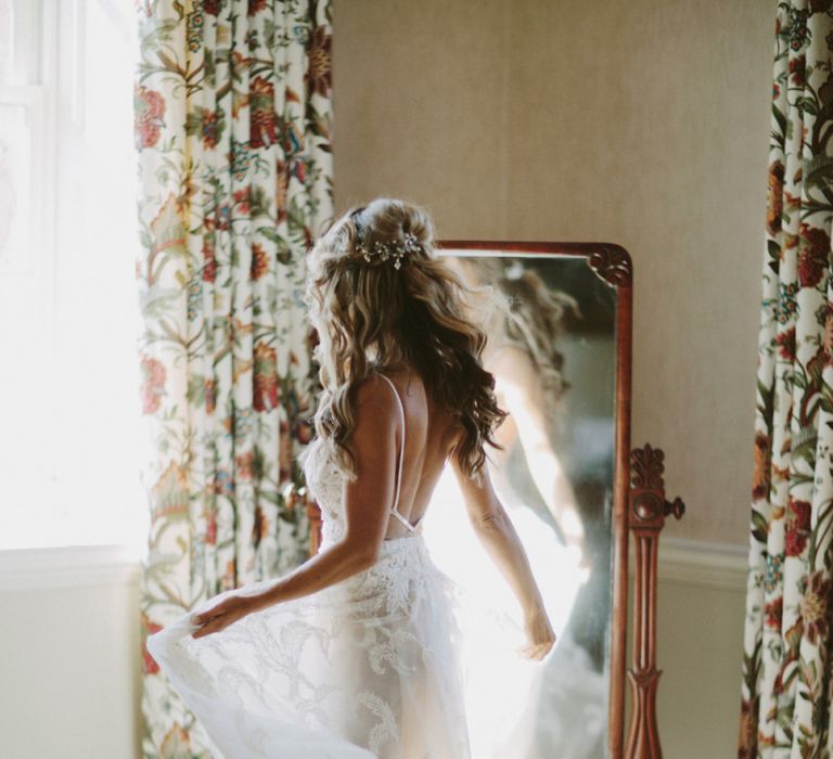 Backless lace wedding dress