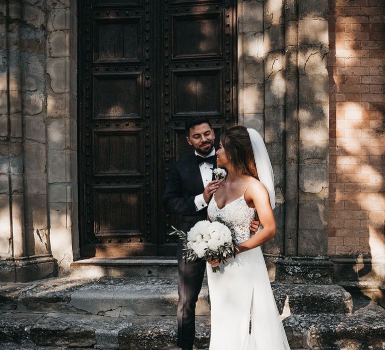 Black and white wedding in Tuscany