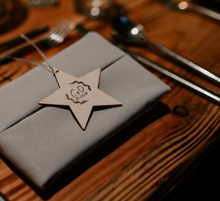 Wooden star place setting