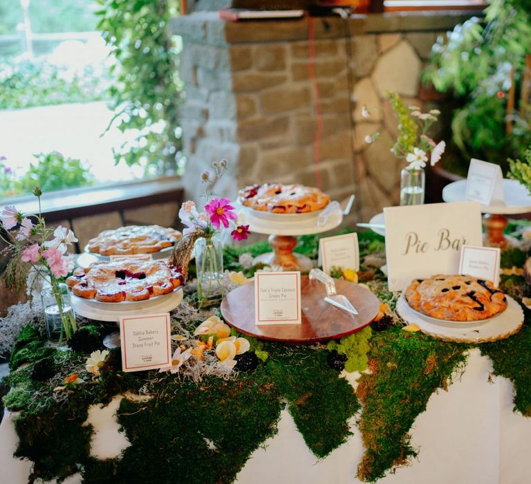 Pie bar as an alternative wedding cake