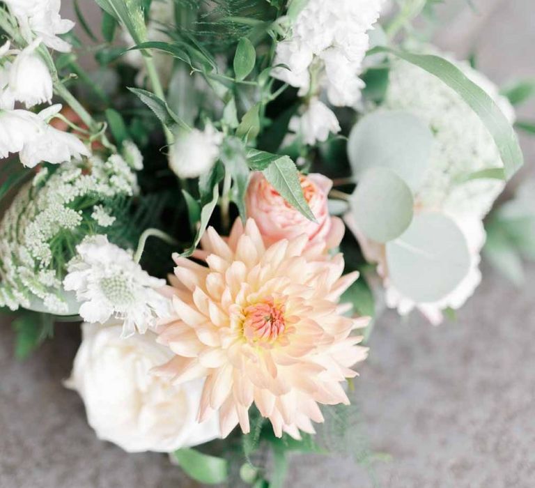 Wedding flowers in peach and pink for intimate wedding