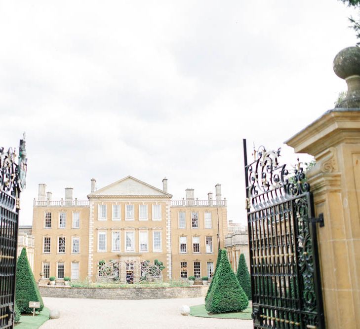 Aynhoe Park wedding venue in Cotswolds for whimsical wedding