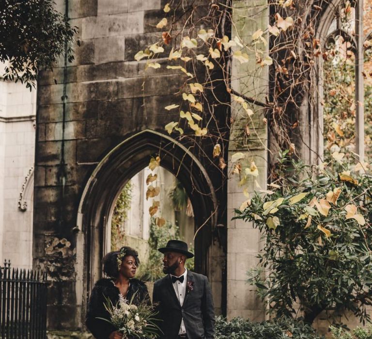 Alternative London wedding photography at St Dunstan in the East