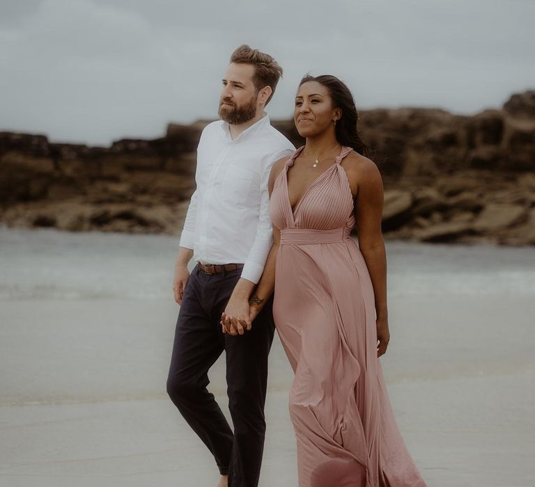 couples portraits on the beach in Cornwall