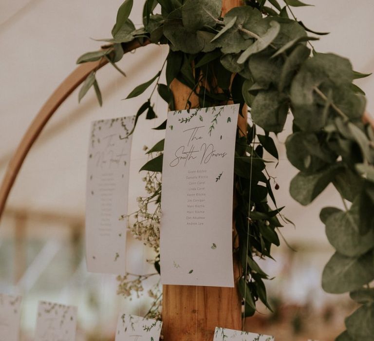 Hoop table plan for wedding decor