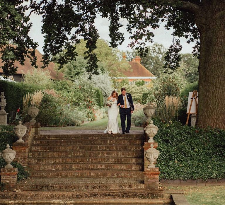 Bride makes her way to the ceremony