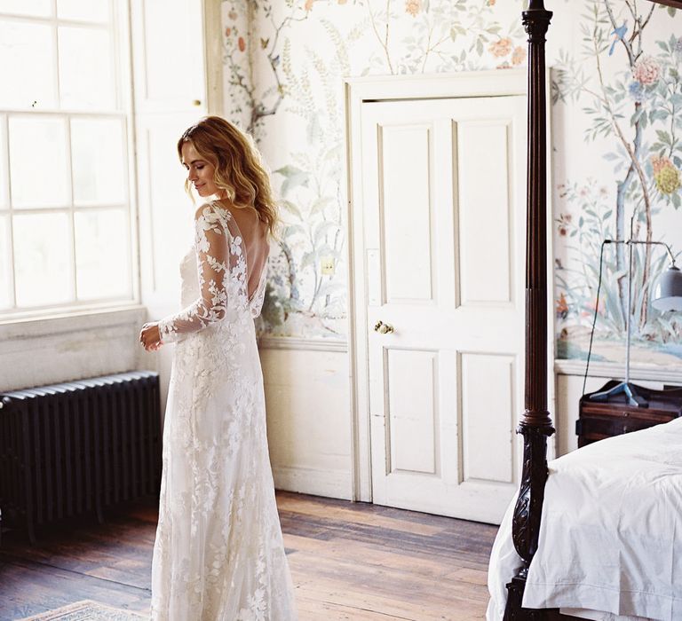 Bridal Morning Wedding Preparations | Bride in Lace Cherry Williams London Gown | Elegant Summer Inspiration at St Giles House, Dorset by Jessica Roberts Design   Imogen Xiana Photography