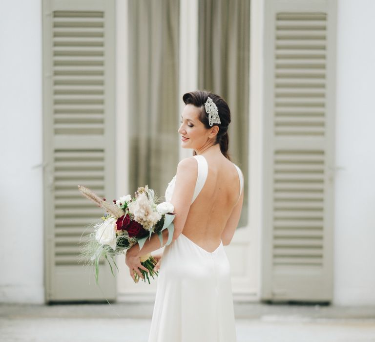 Backless Silk Jenny Packham Wedding Dress | Glamorous, Roaring Twenties, Great Gatsby Inspired Wedding at Villa Borromeo  in Italy | Matrimoni all’Italiana Photography