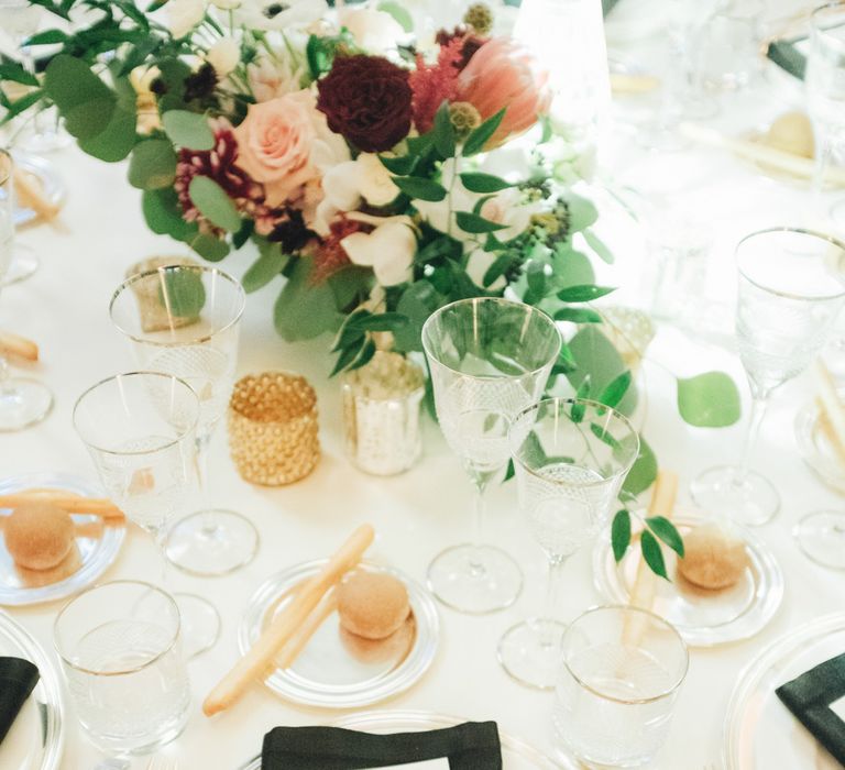 Black &amp; Gold Place Setting | Glamorous, Roaring Twenties, Great Gatsby Inspired Wedding at Villa Borromeo  in Italy | Matrimoni all’Italiana Photography