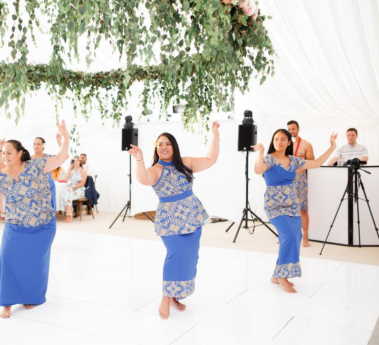 Traditional Samoan Dance to welcome the bride into the family