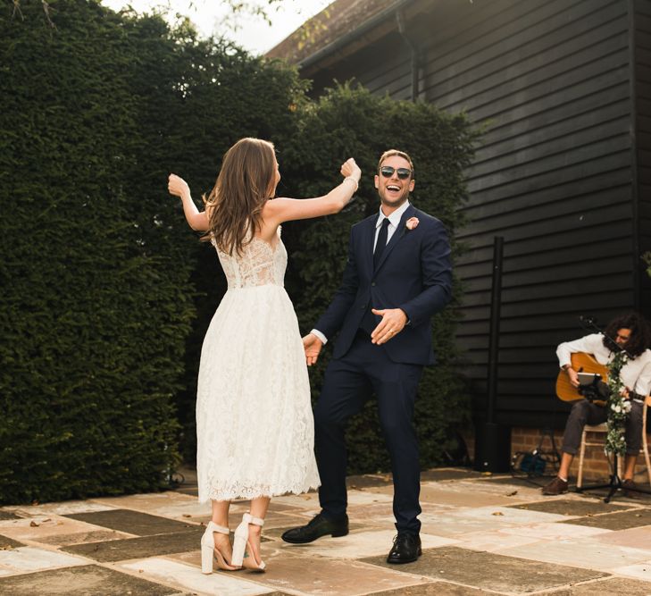 impromptu first dance at micro wedding