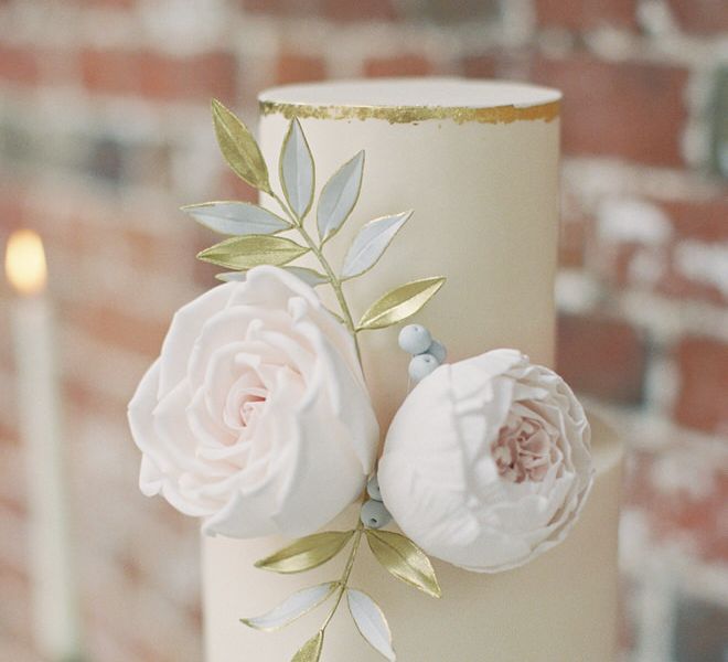 Cake by Peony Rose Cakes | Fairytale Opulence at Charlton House, Somerset | Fine Art Film Photography by Liz Baker | Luxe Florist Fleur Provocateur.