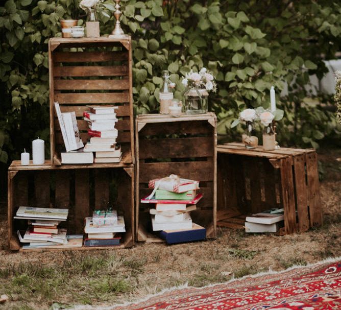 Decor at outdoor wedding blessing