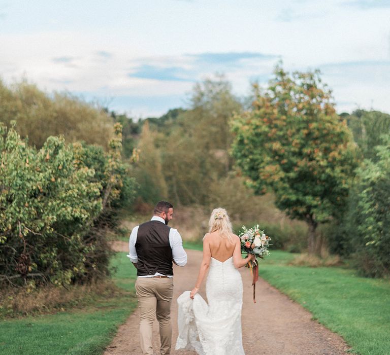 The Great Barn Kent Wedding // Macrame Ceremony Backdrop Rustic Hippie Wedding The Great Barn Dream Catchers And Oversized Florals Bride In Essence Of Australia Images Kathryn Hopkins