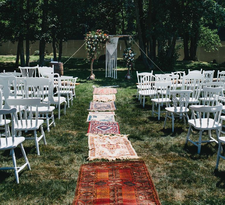 Outdoor Wedding Ceremony // Image By Jason Williams Photography