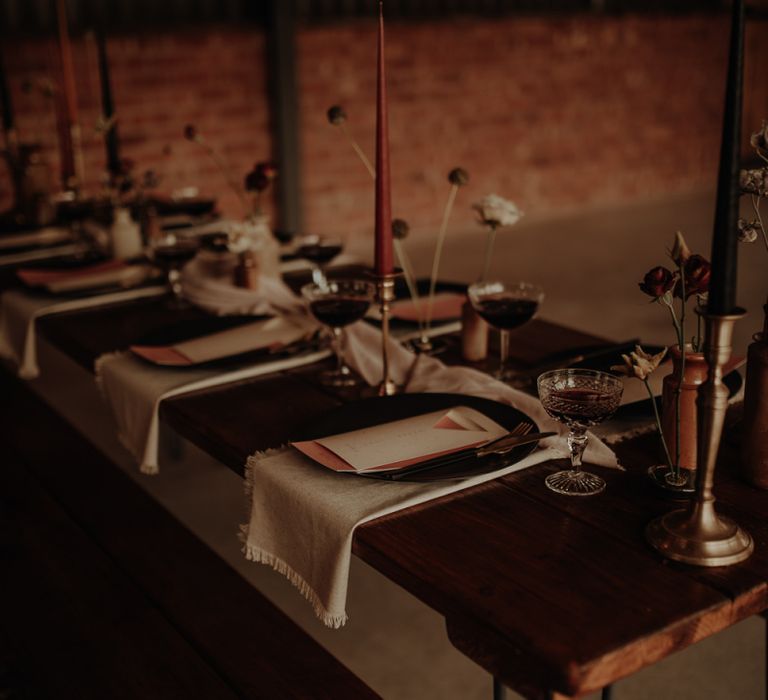 contemporary tablescape at the Giraffe Shed