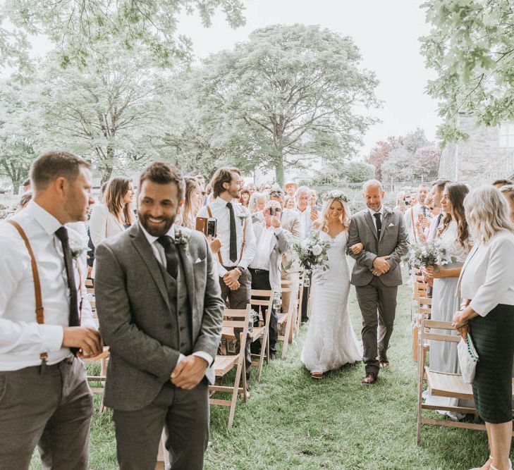 Outdoor Wedding Ceremony Bridal Entrance in Lace Wedding Dress