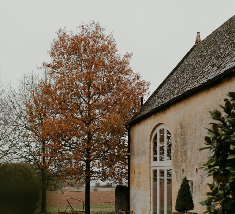 Lapstone Barn wedding venue in the Cotswolds