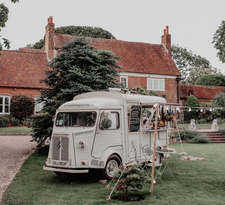 Pizza truck for peckish evening guests