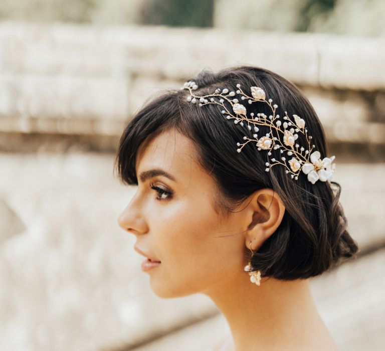 Bride with Short Bob in Pearl Hair Vine