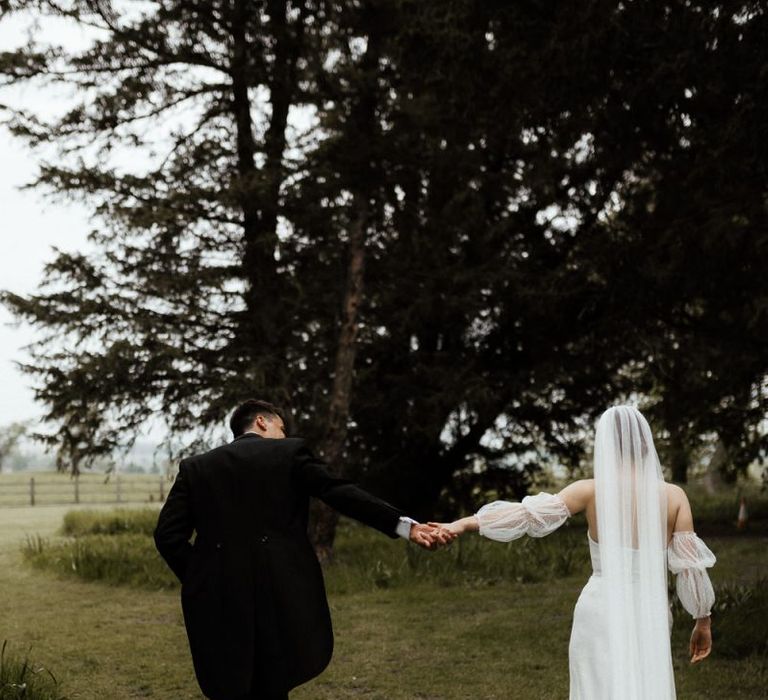 Strapless Wedding Dress With Detachable Sleeves