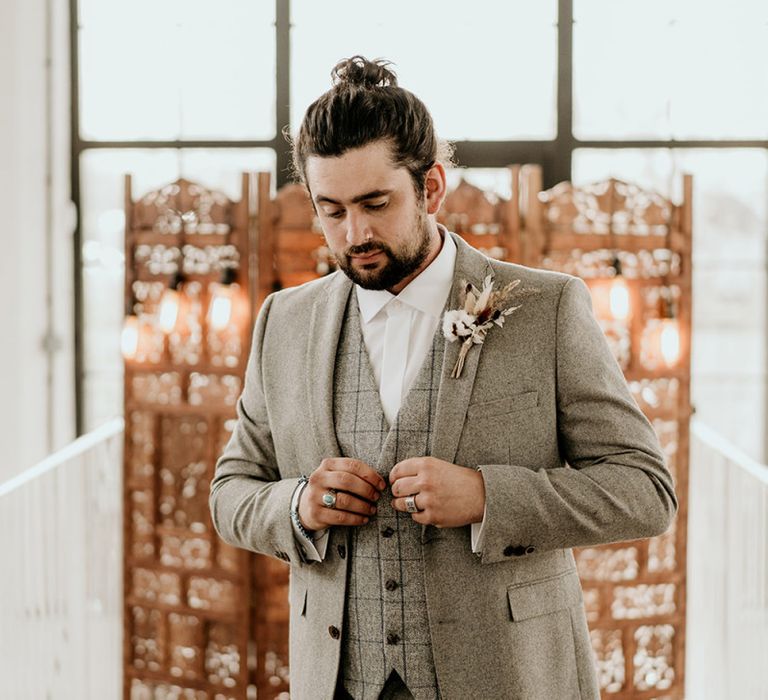 Groom in Beige Wool Suit and Check Waistcoat