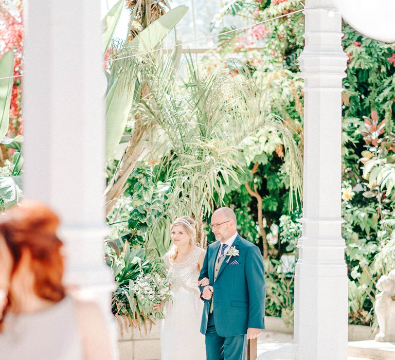 Giselle Dress By Anna Campbell Sefton Park Palm House Wedding Photography By Sarah Jane Ethan