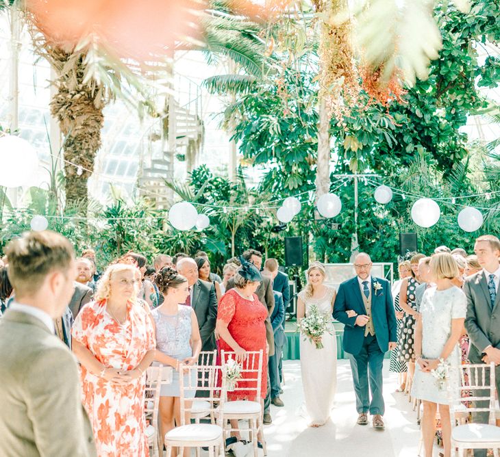 Giselle Dress By Anna Campbell Sefton Park Palm House Wedding Photography By Sarah Jane Ethan