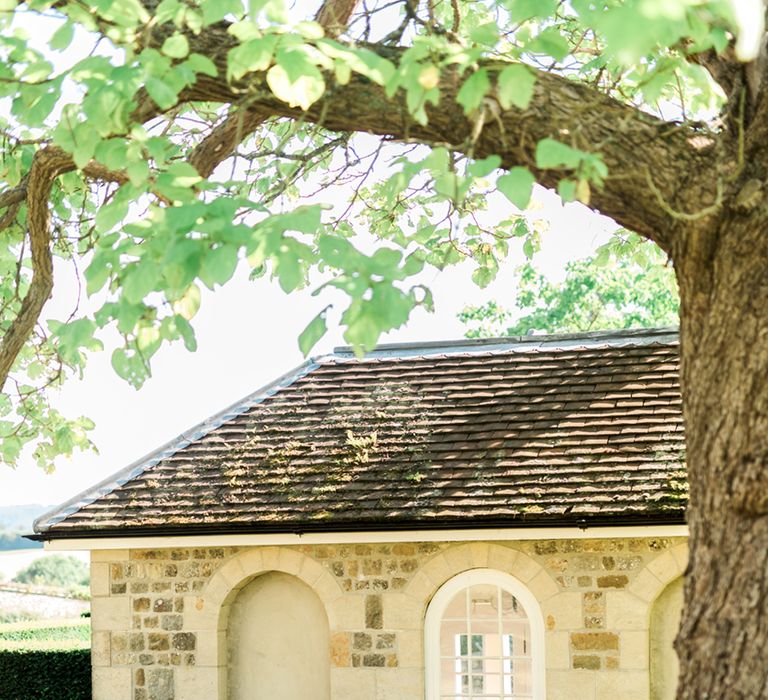 Cowdray House, West Sussex | Photography by Emma Pilkington | Beattie Bailey planning &amp; Styling | Bride wears Suzanne Neville