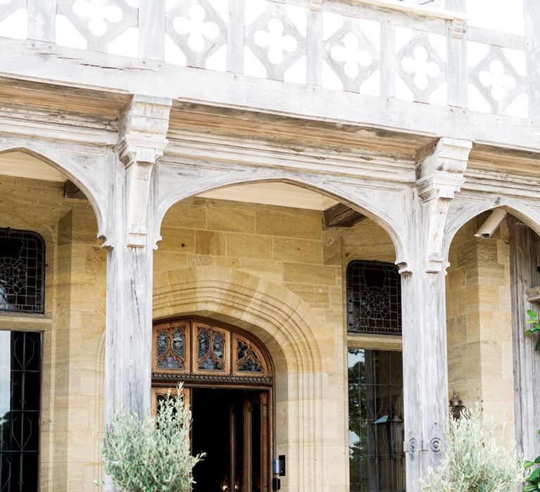 Cowdray House, West Sussex | Photography by Emma Pilkington | Beattie Bailey planning &amp; Styling | Bride wears Suzanne Neville