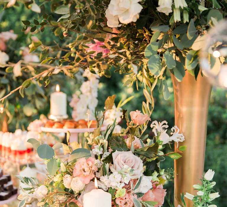 Jenni Bloom Flowers | Cowdray House, West Sussex | Photography by Emma Pilkington | Beattie Bailey planning &amp; Styling | Bride wears Suzanne Neville