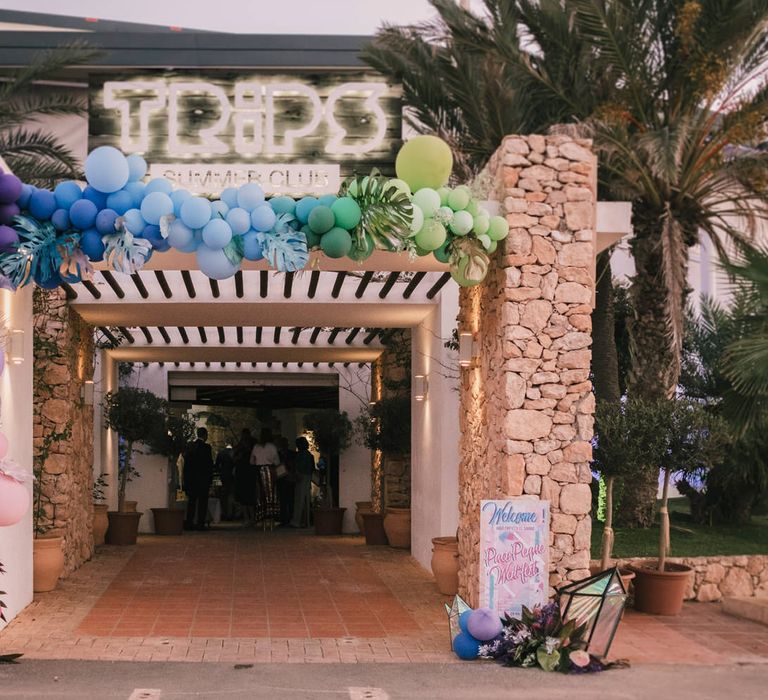 Ombre balloon arch