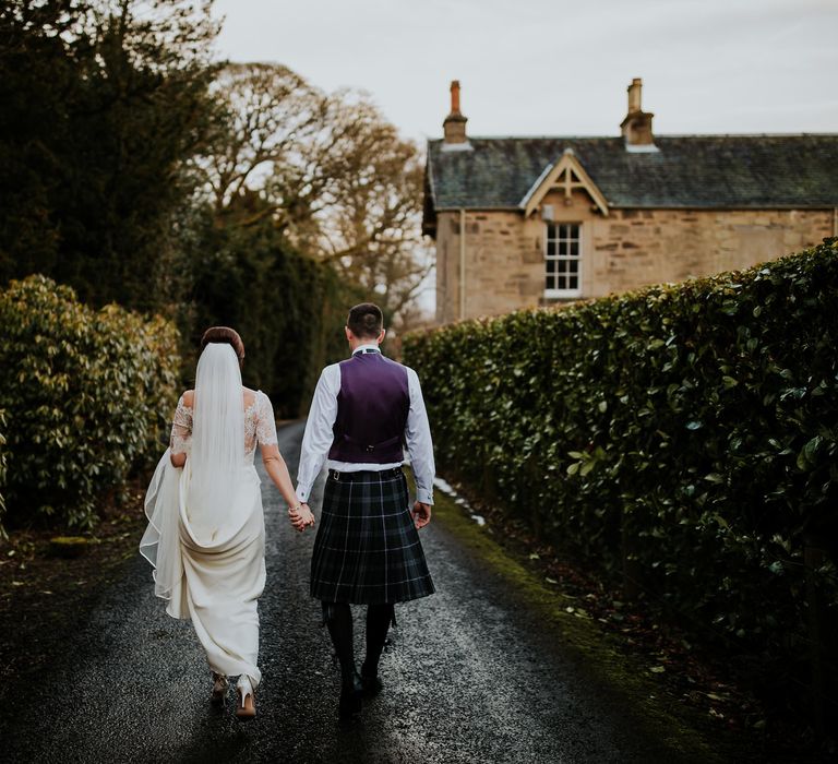 Elegant Scottish Wedding At Kirknewton Stables With Lilac Colour Palette Semi Naked Wedding Cake And Images From Ross Alexander Photography