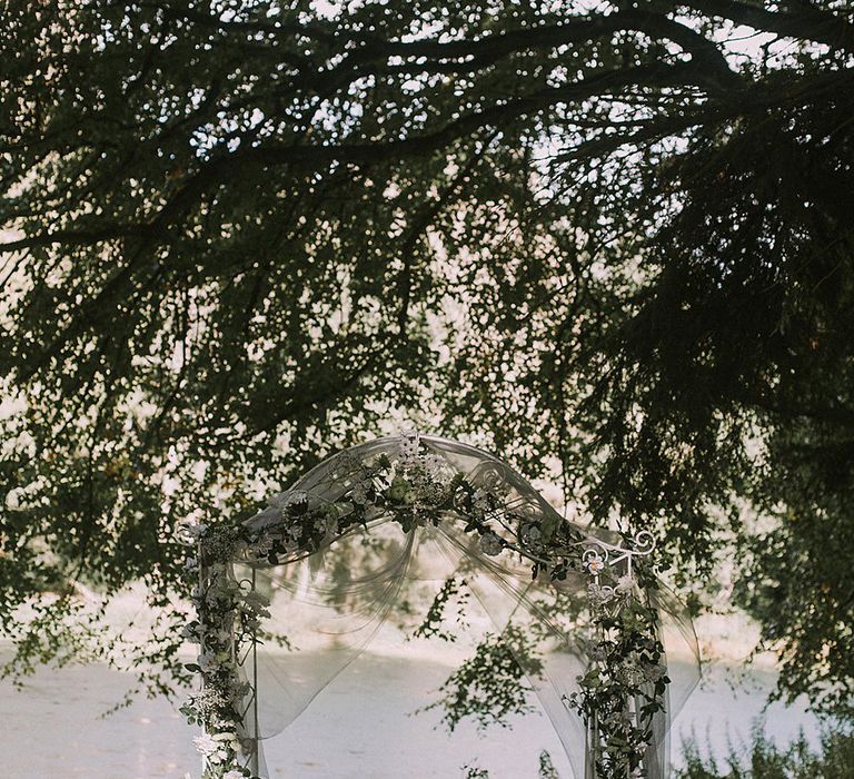 Altar Style | Autumnal Scottish Woodland Wedding at Fernie Castle | Maureen Du Preez Photography