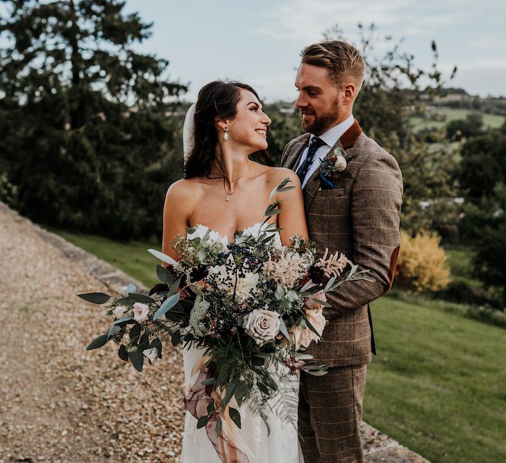 Oversized Autumn wedding bouquet