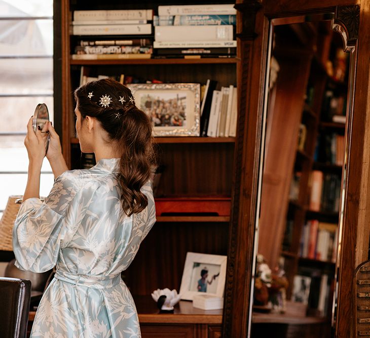 Bridal Up Do with Brooches in Her Hair | Wedding Morning Bridal Preparations | Malaga Destination Wedding | Sara Lobla Photography | Un Par de Medias Film