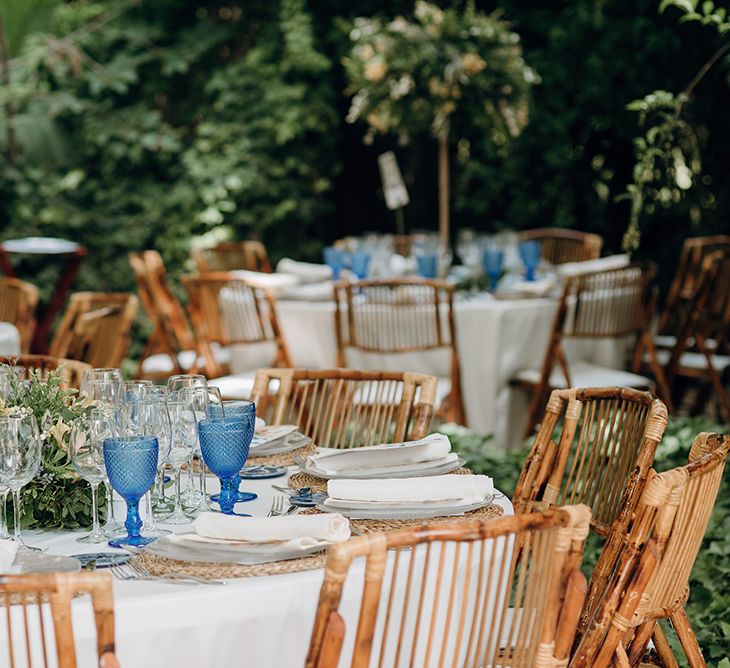 Blue Goblets Reception Decor | Malaga Destination Wedding | Sara Lobla Photography | Un Par de Medias Film