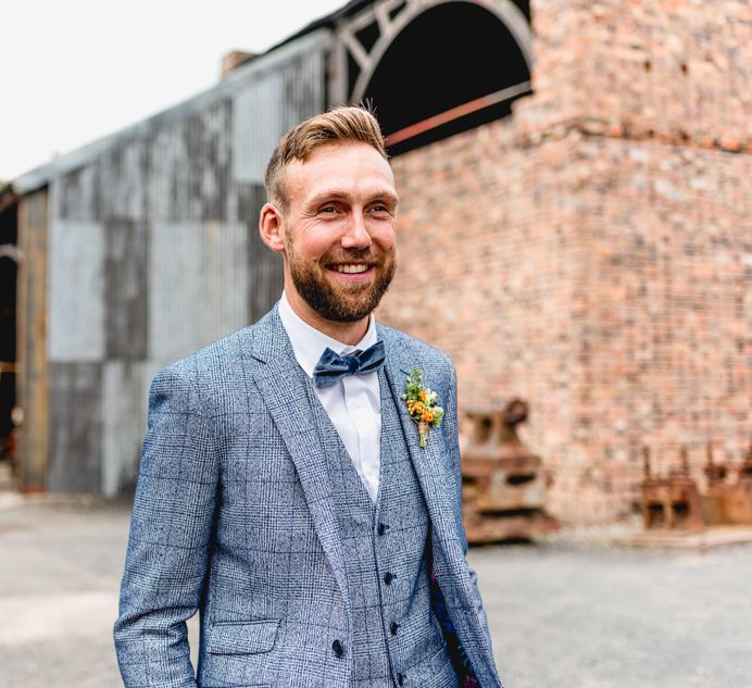 Groom in Blue Check Moss Bros. Suit with Bow Tie | Vintage Fairground at Blists Hill Victorian Town Museum in Ironbridge | Lisa Carpenter Photographer