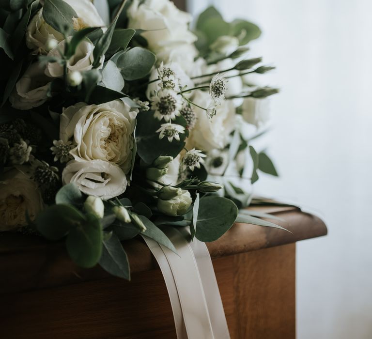 White &amp; Green Bridal Bouquet | Outdoor Bohemian Destination Wedding at La Selva, Tuscany | Damien Milan Photography