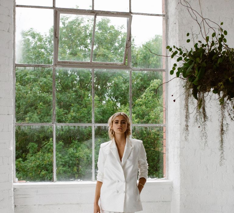 White Blazer From Halfpenny London // Minimalist Bridal Inspiration Styled By One Stylish Day With Foliage &amp; Dried Flowers // Bridal Wear By Halfpenny London // Images By Agnes Black