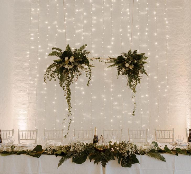 Modern Minimalist decor for this Green And White Luxe, City Wedding. Photography by The Curries.