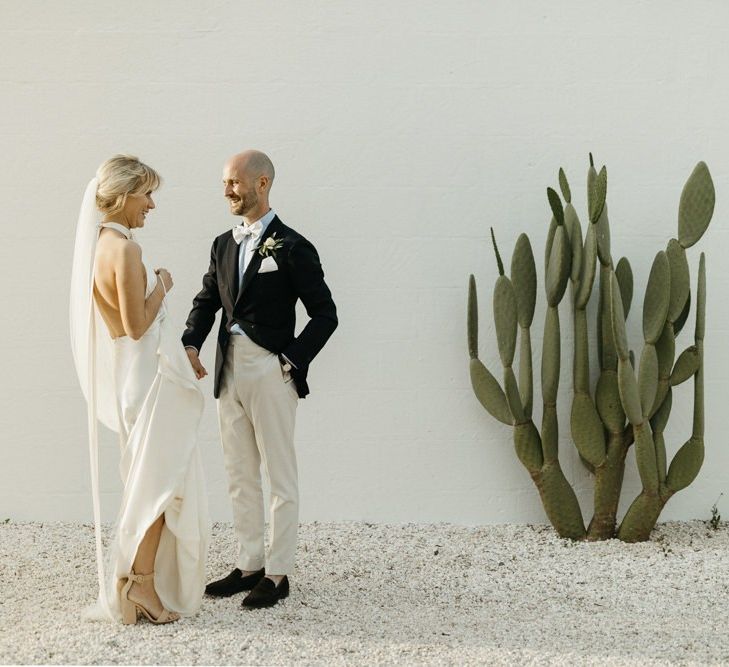 Minimalist wedding with foliage decor