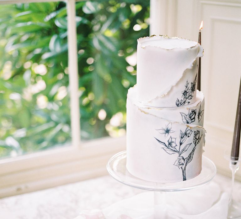 Illustrated Cake By Edible Essence // Image By Imogen Xiana