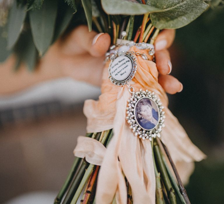 Bridal bouquet with memory brooches