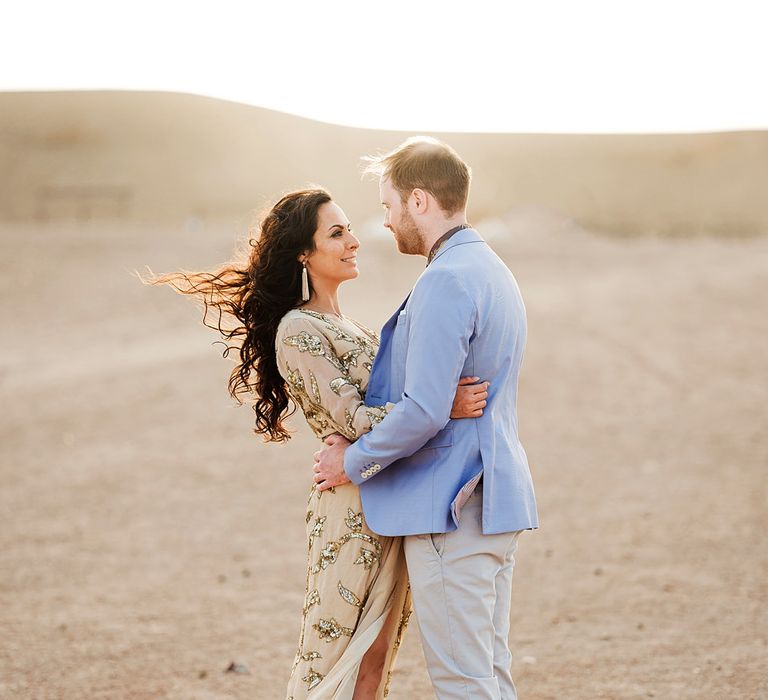 Scarabeo Desert Portrait | Paradise Destination Wedding at Jnane Tamsna in Marrakech, Morocco | Nordica Photography | Matteo Castelluccia Film