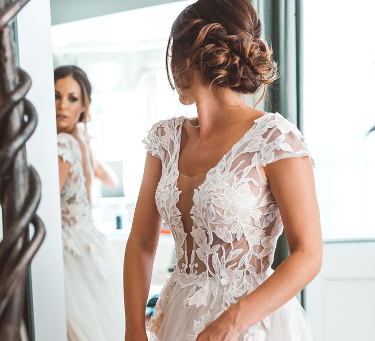 Wedding Morning Bridal Preparations | Bride in Antonia Berta Muse Wedding Dress | Rustic Greenery Wedding at Cripps Barn Cotswolds | Wedding_M Photography