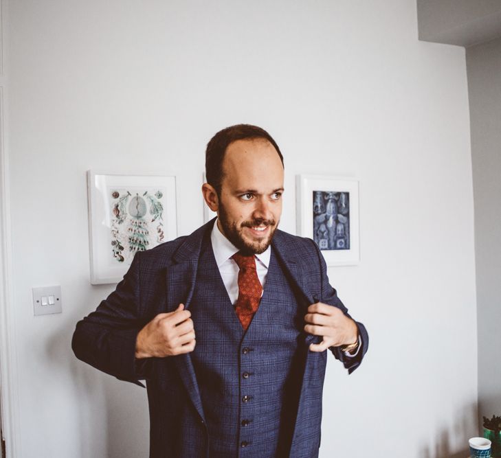 Groom in Reiss Suit | Autumn City Wedding at Clissold House,  West Reservoir Centre | A Thing Like That Photography