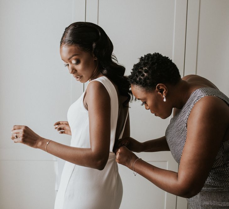 Wedding morning bridal preparations