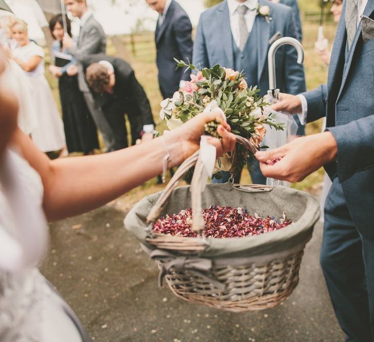 Confetti basket